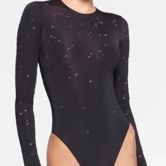 NWT! SWAROVSKI X SKIMS JELLY SHEER LONG SLEEVE CREW NECK BODYSUIT | ONYX - Small - Picture 1 of 3